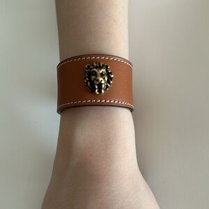 GUCCI leather bracelet authentic 100%